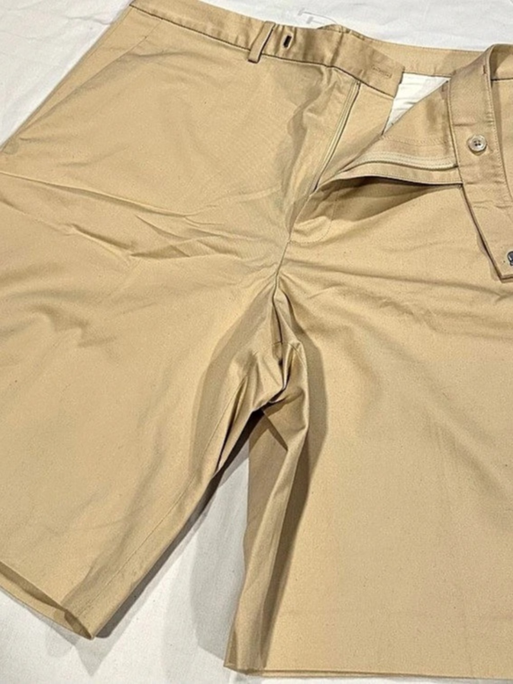 Ralph Lauren Bermuda Shorts in Tan Size 12 Like New
